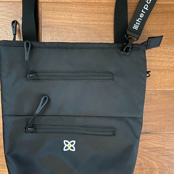 Sherpani black crossbody bag--perfect for vacation! - Picture 2 of 3